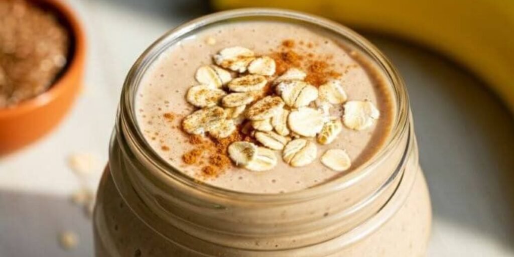 Banana oats smoothie with cinnamon